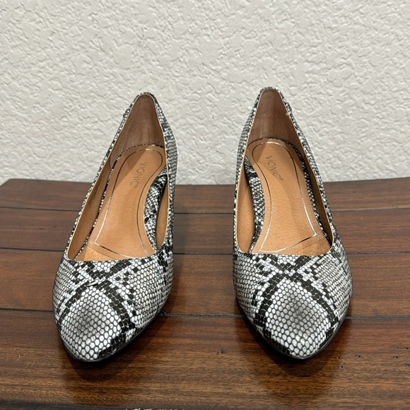 Vionic Madison Mia Natural Gray Snake Print Size 8 - Picture 3 of 8